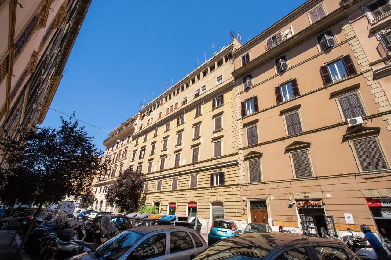 3 Bedrooms Vatican Rome City Center Apt — Photos 1